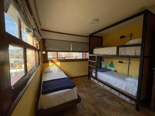 Pinto Casa Hostel & Bar Эскель Экстерьер фото